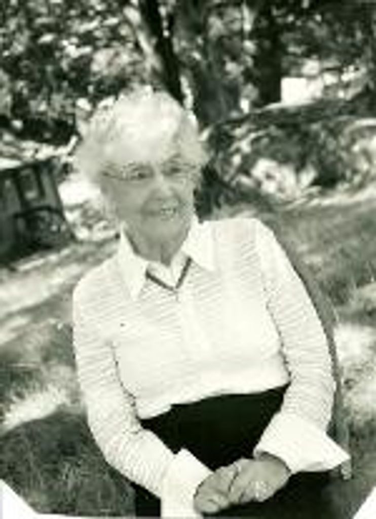 Evelyn M. (Larson) Johnson Dechiaro