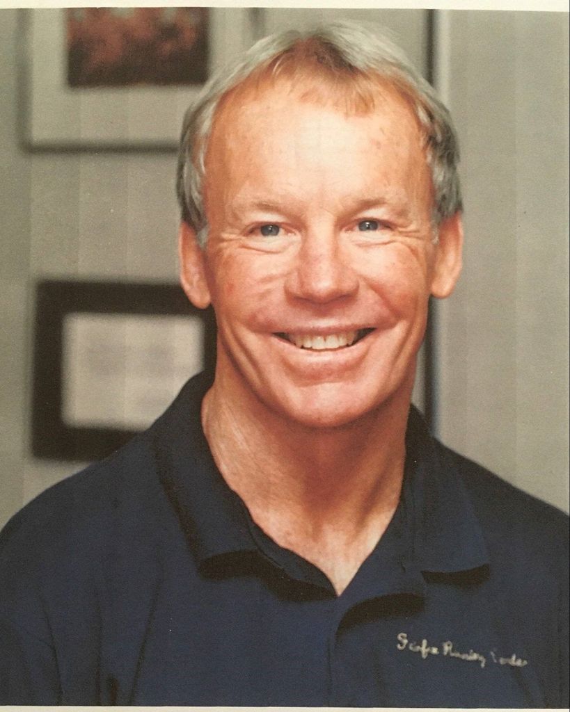 Robert King "Bobby" Beathard Jr.