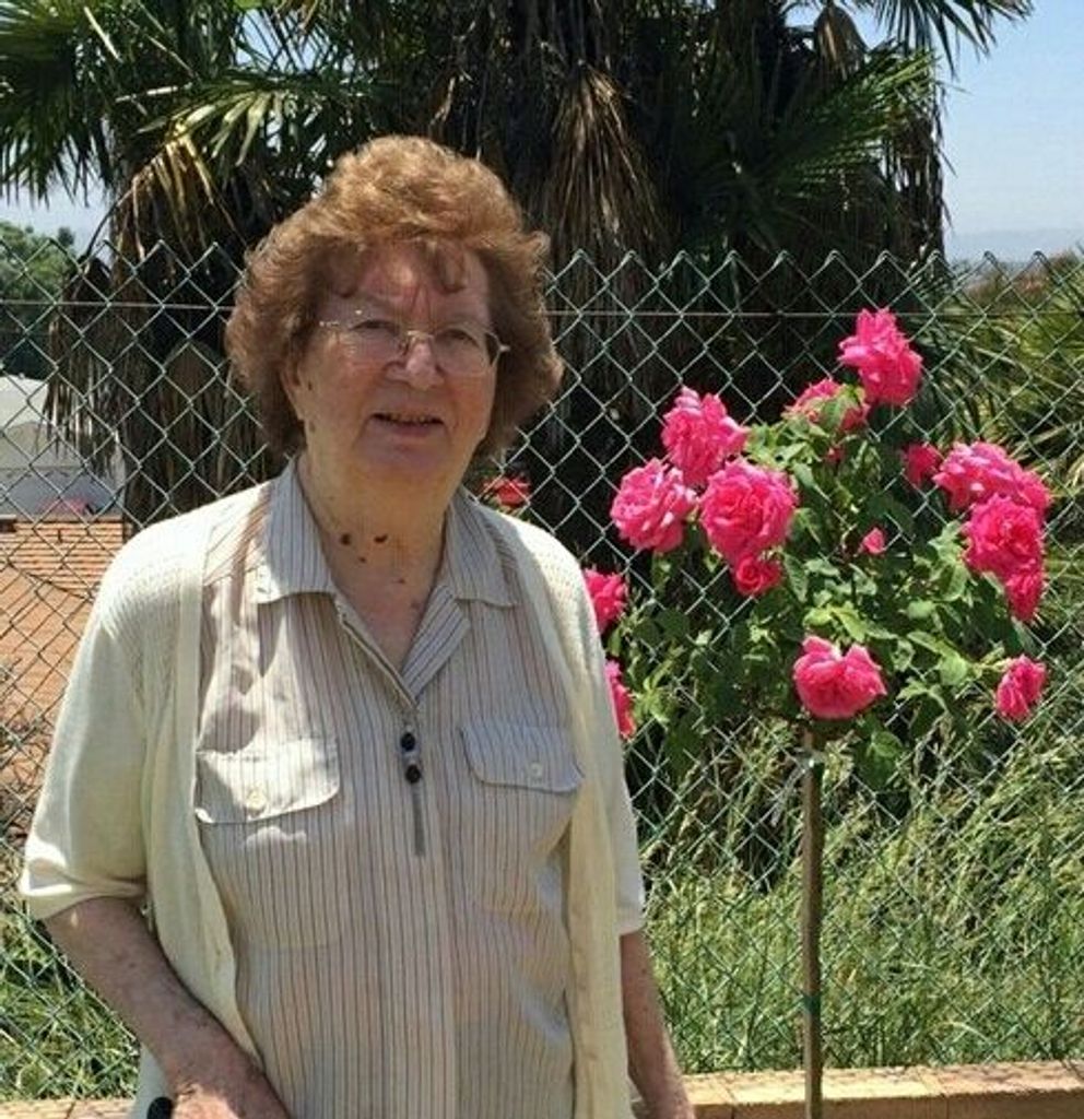 Camille Valeska Llora