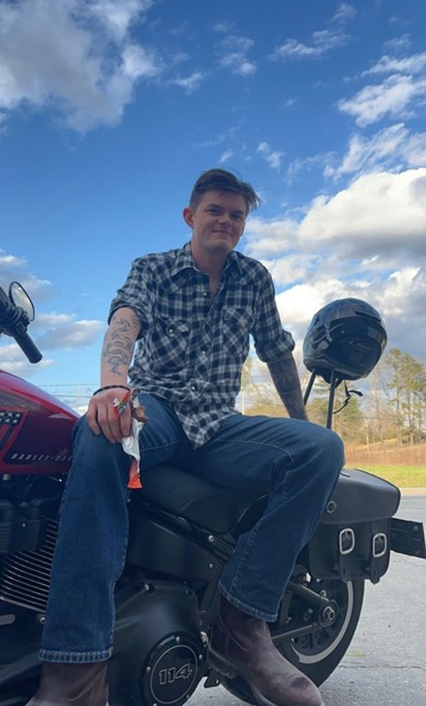 Isaac Lee Turpin Profile Photo