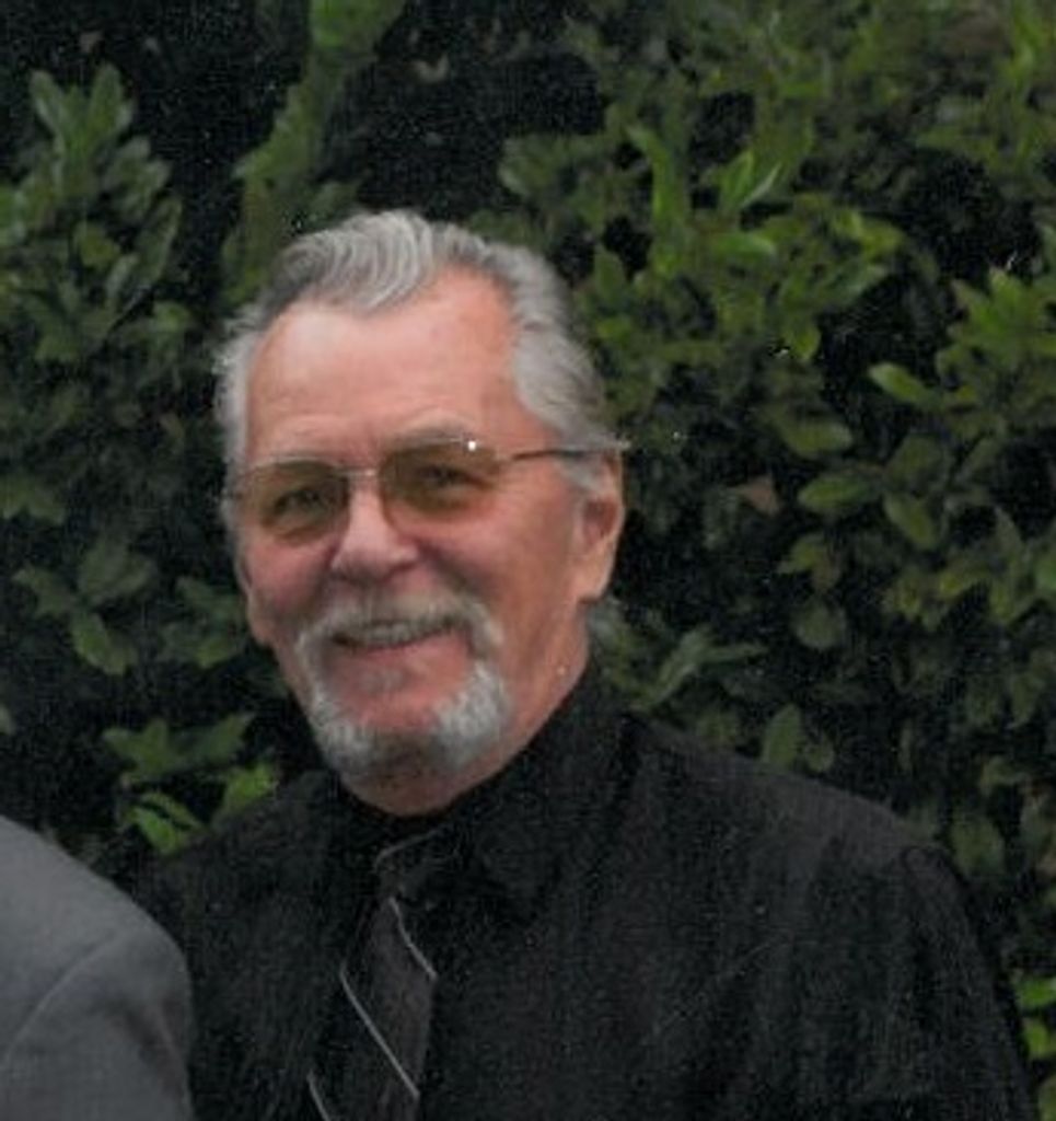 Larry  Charles Dybevik