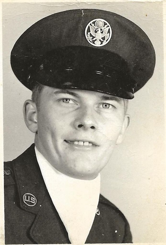 Robert Earl  "Bob" Watts, 76