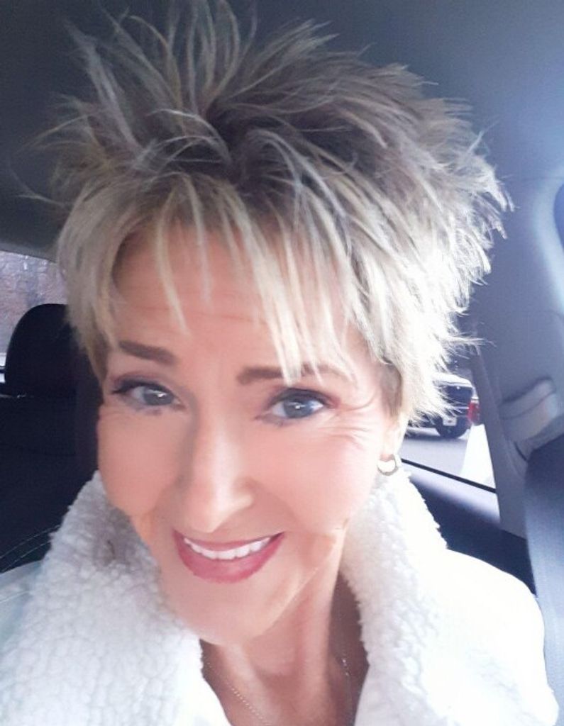 Linda Faye (Dickens)  Moore Profile Photo