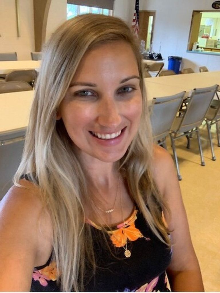 Elizabeth Michaelis Profile Photo