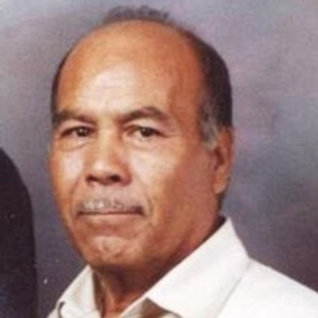 Juan Salinas Profile Photo