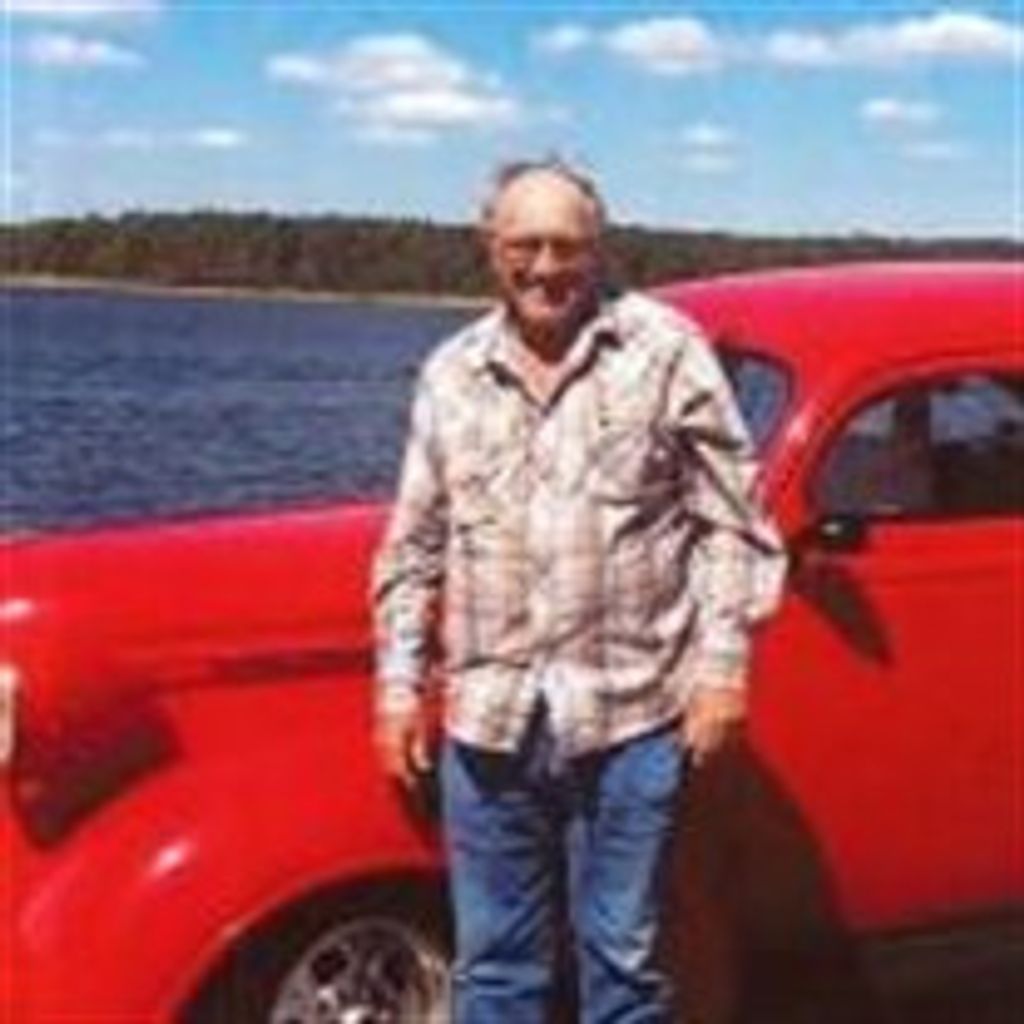 Dan L Staggs