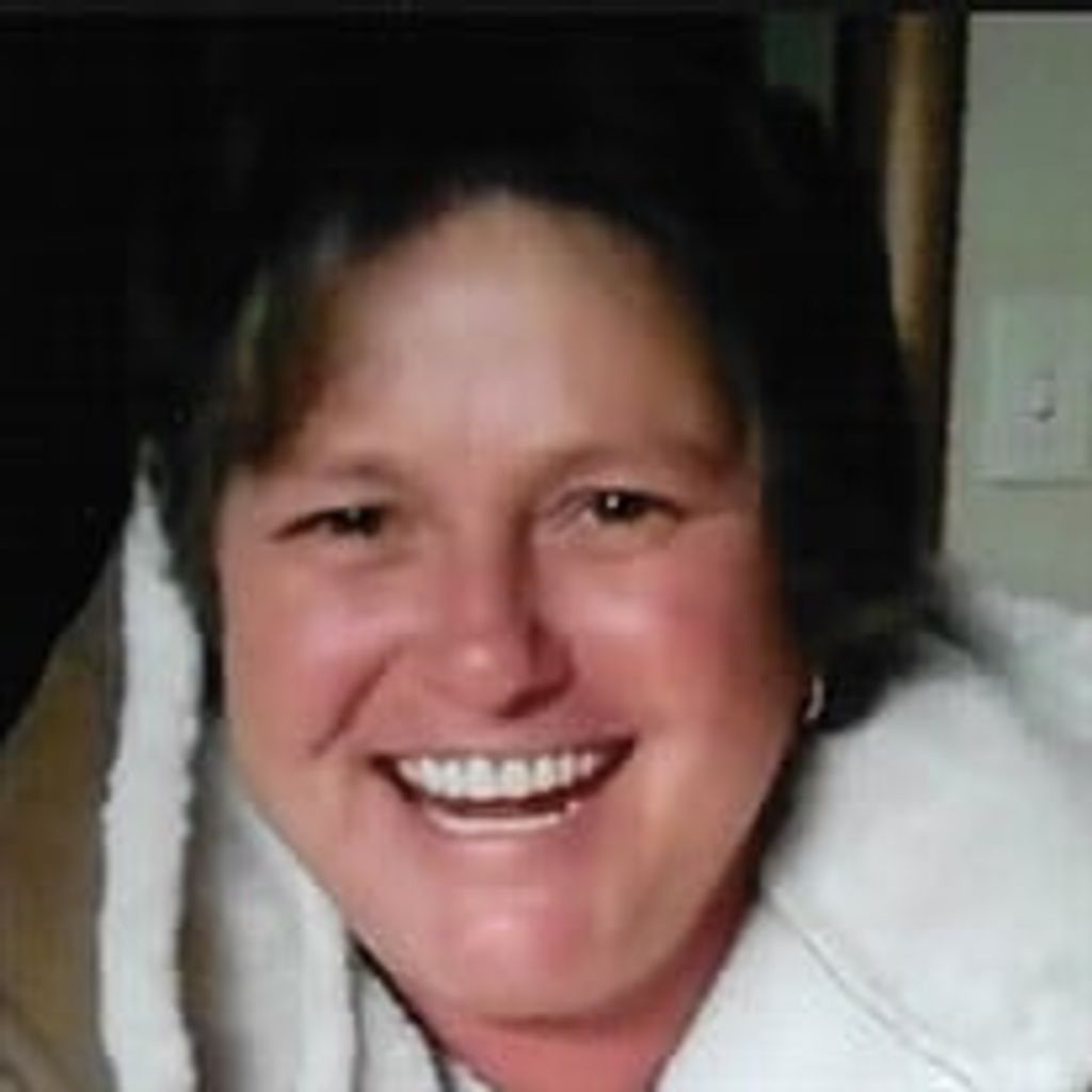 R Michelle  Mallot-Wilson