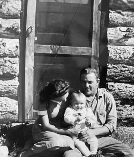 Lesta Madeline Moffett photo gallery thumbnail 18 of 33