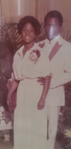 Ms. Paula Renee Williams Snooks photo gallery thumbnail 4 of 28