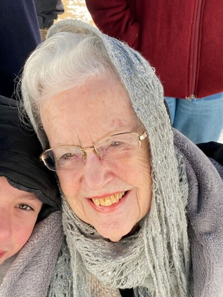 Julia Ann Rae Profile Photo