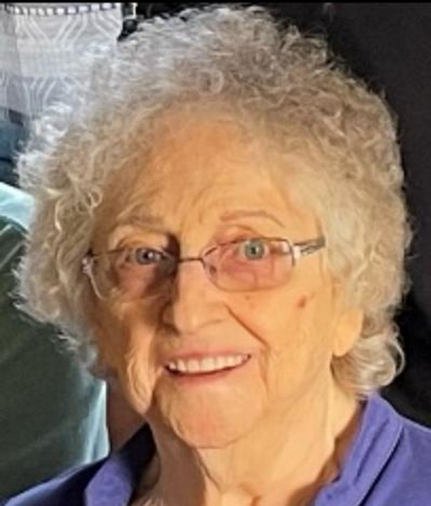 Yvonne Beverly Hoeke