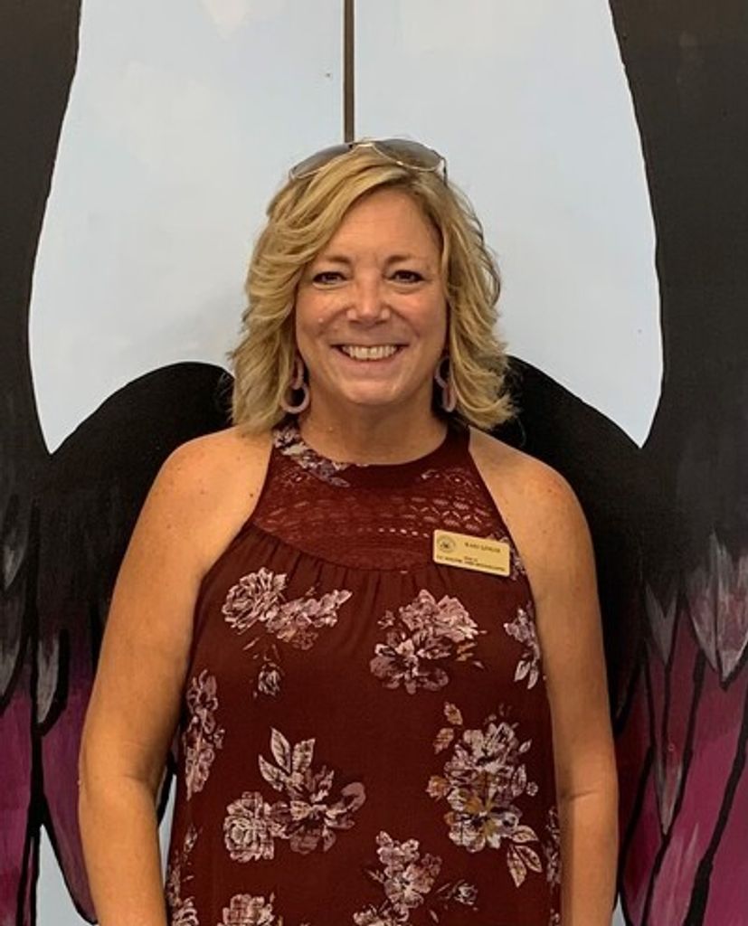 Kari Kay Linker Profile Photo