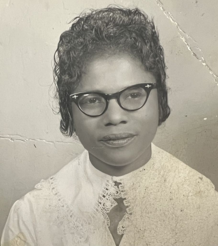 Essie Gladney Profile Photo