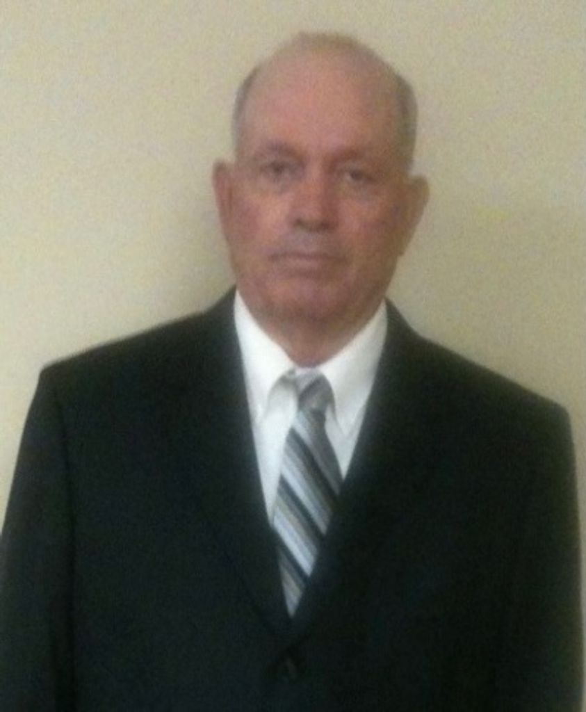 Harold Carlyle Profile Photo