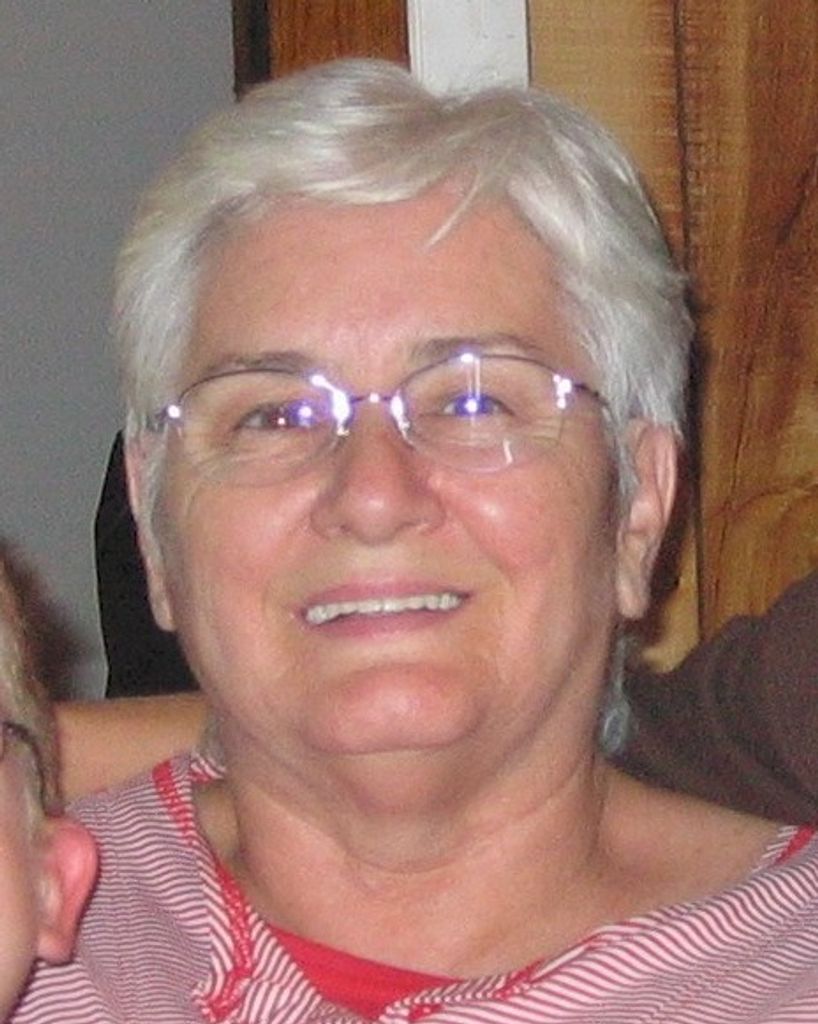Linda Gail Lowe Smith