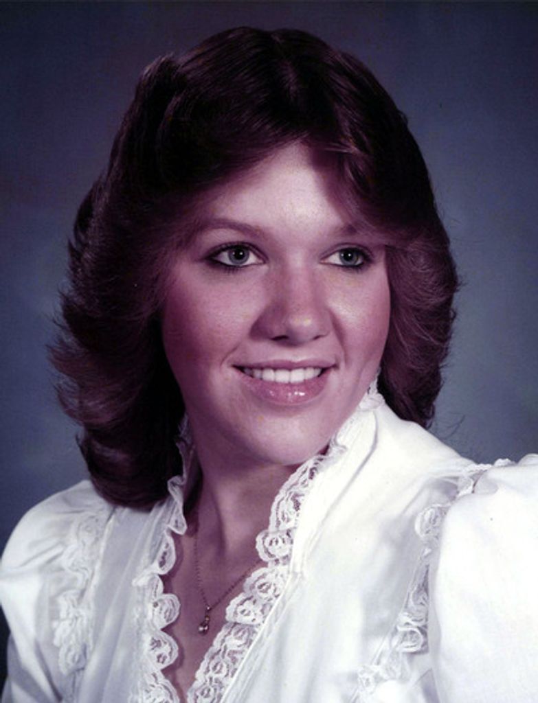 Becky Jo Gelo Profile Photo