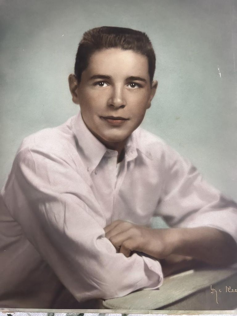 Robert R. Saunders
