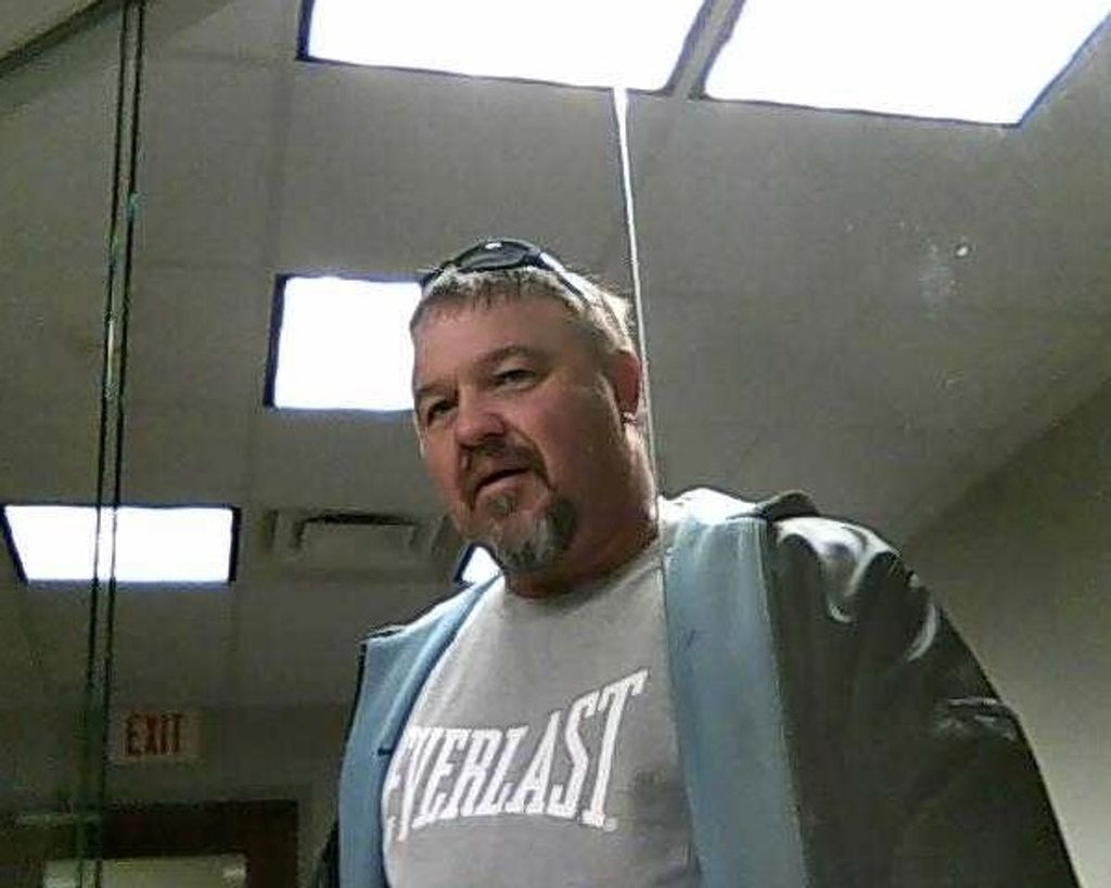 Michael "Mike" Eugene Cravens Profile Photo