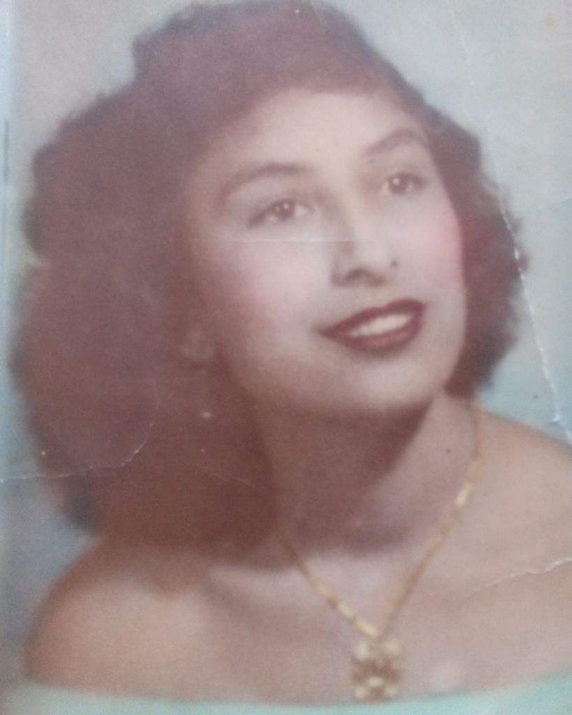 Maria Gloria Bond