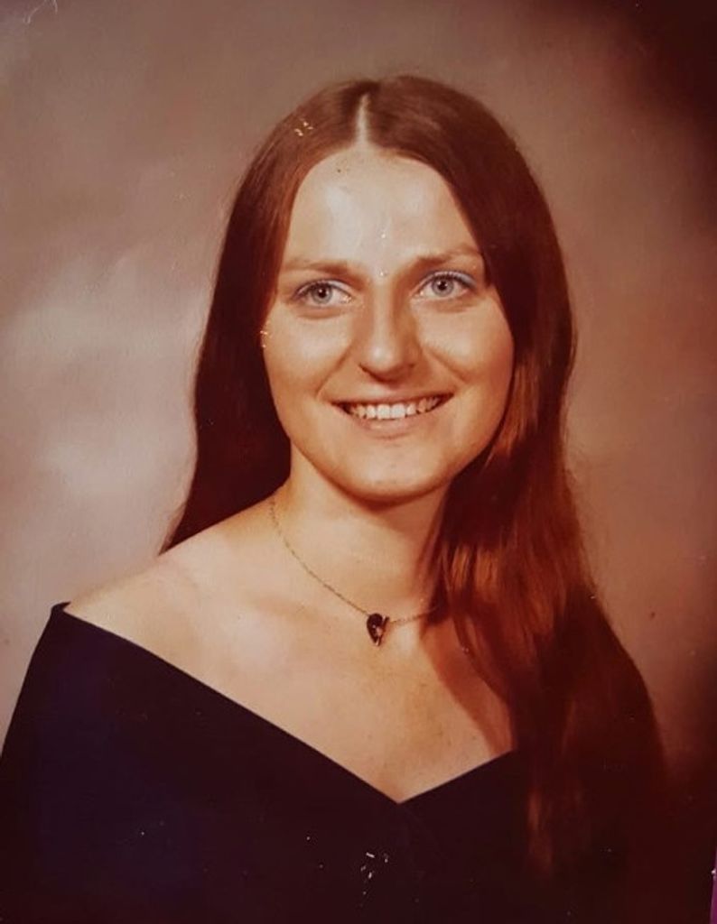 Linda (Heaton)  Wilson Profile Photo