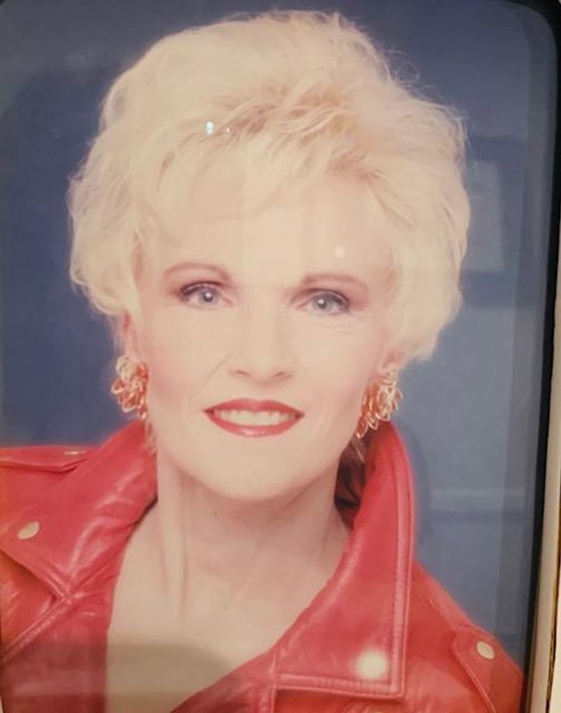 Diane Van Helmond