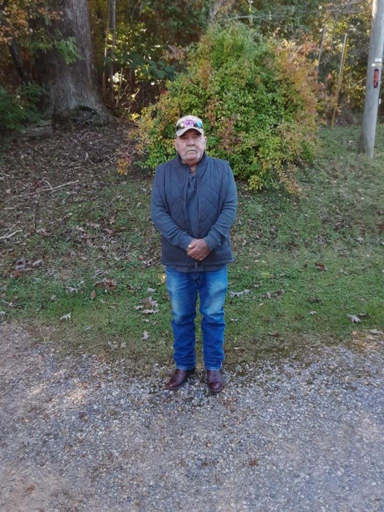 Bruce Wayne Akers Profile Photo