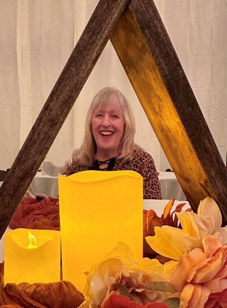 Lynda Lee Houg Profile Photo