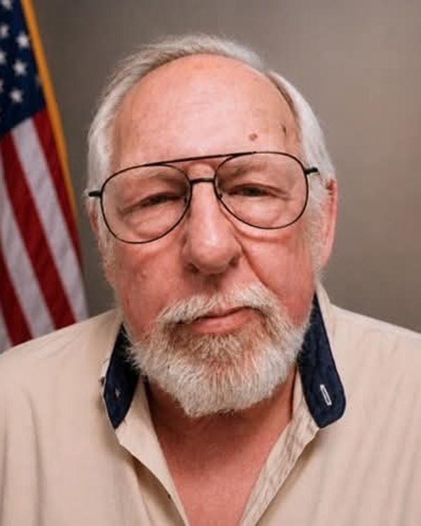 Peter J. Hennes Profile Photo