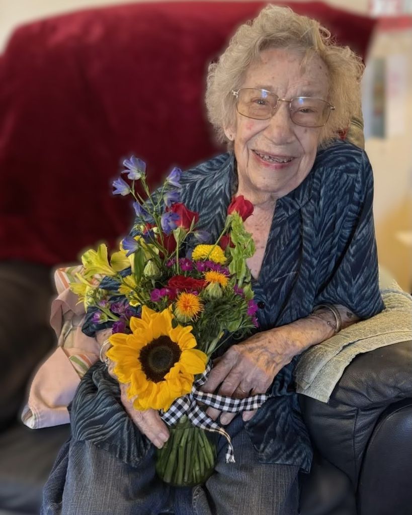 Estelle "Sissy" Lovejoy Newton