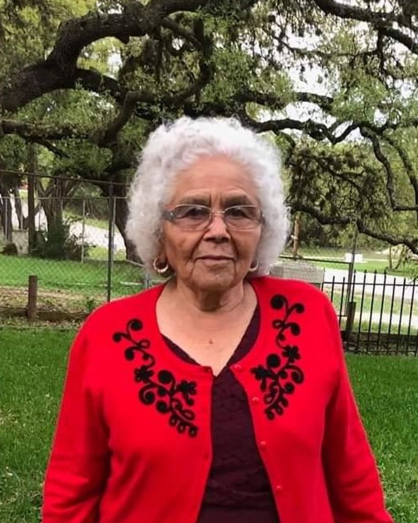 Maria Flores DeMorales Profile Photo