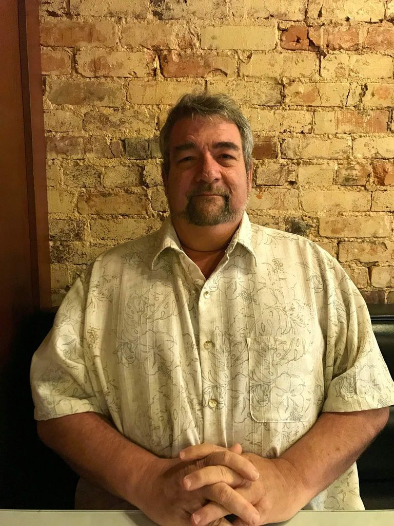 Kelly Ray Holcomb Profile Photo