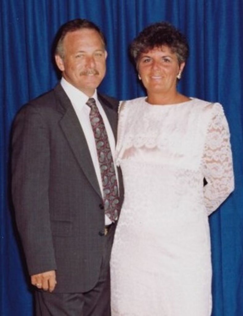 Robert "Bob" Kelley