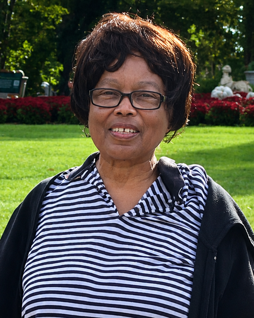 Elaine Vaughn Poole Profile Photo