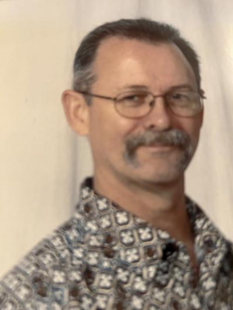 Kenneth Richards Profile Photo
