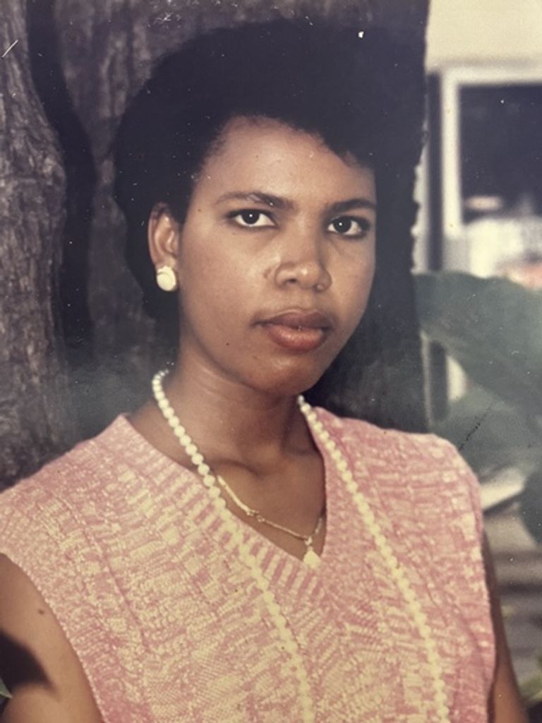 Therese Gilles Profile Photo