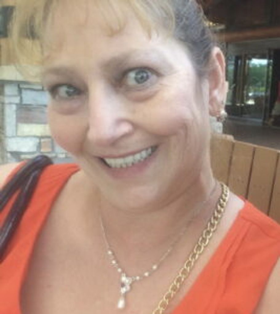 Lisa J. Mckee