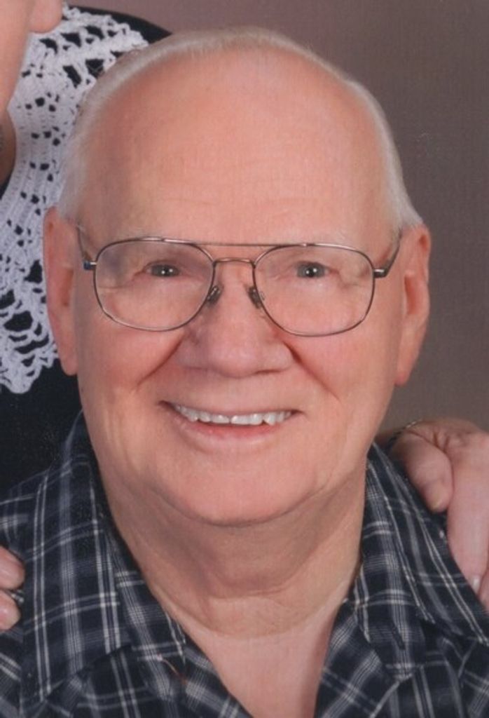 Robert Schuster Profile Photo