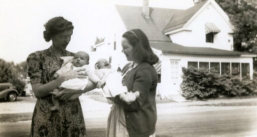 Roberta Seavey photo gallery thumbnail 21 of 61