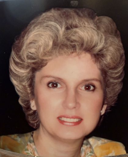 Elisa Pavia Profile Photo