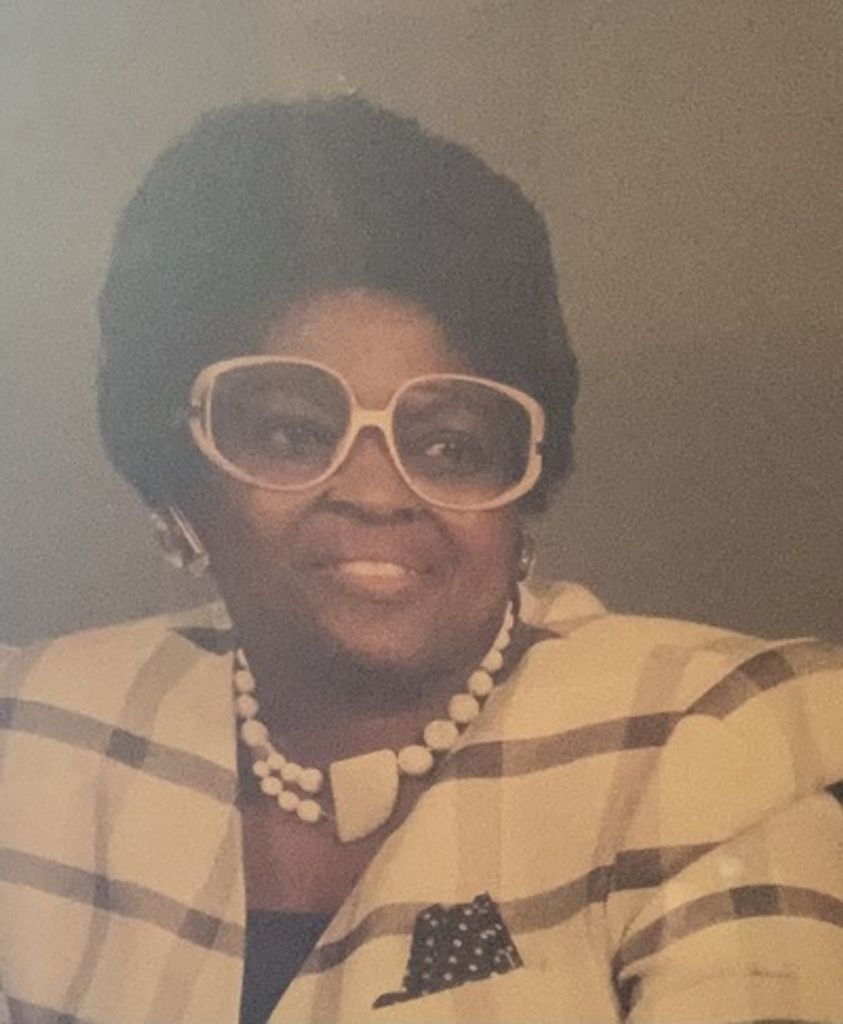 Violet Hackett Profile Photo