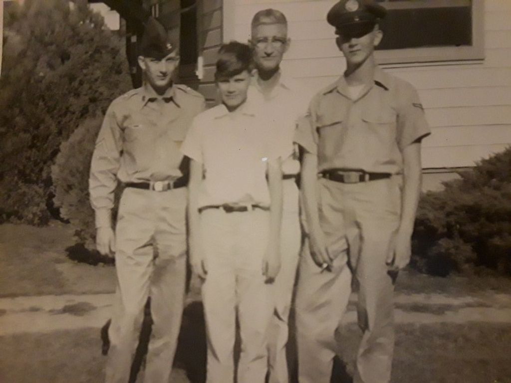 Charles White, Sr.