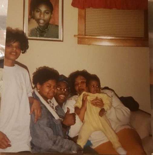 Yvette King photo gallery thumbnail 14 of 31