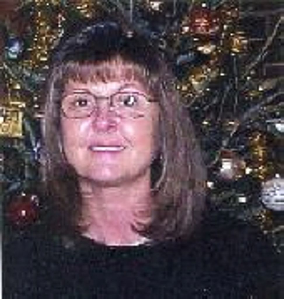 Elisabeth Almon Profile Photo