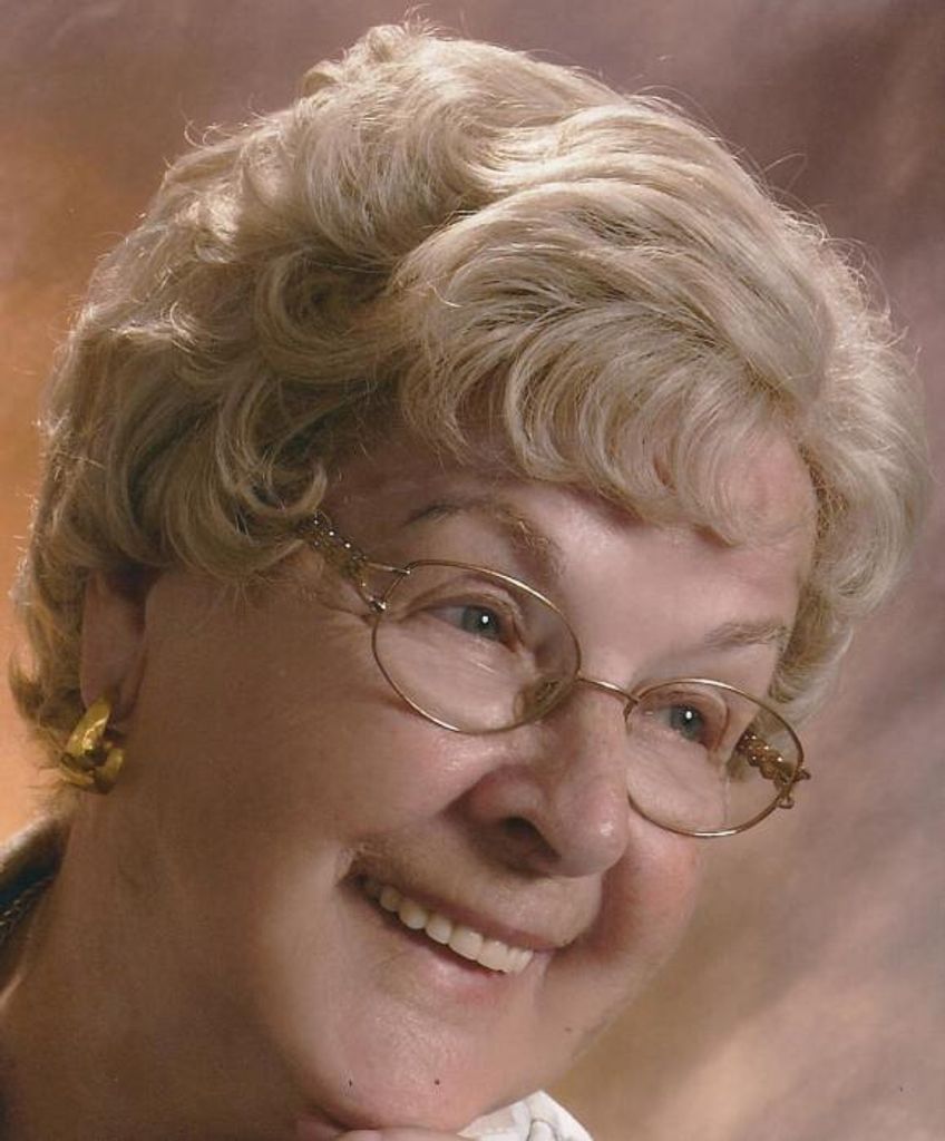 Ruth E (Gudelunas)  Singleton