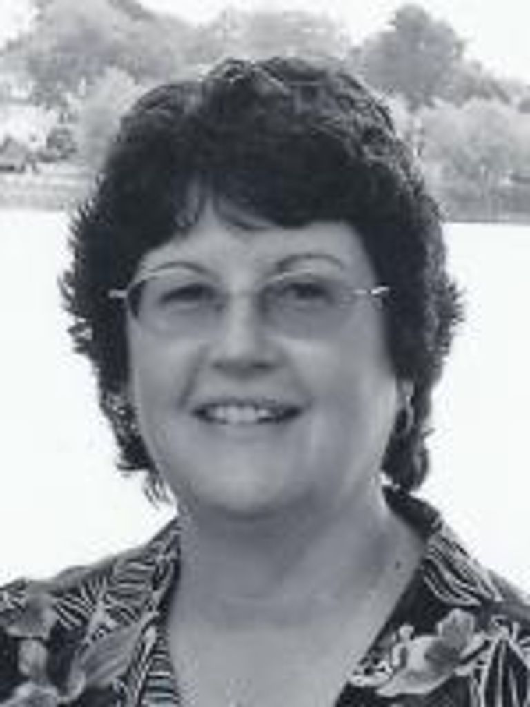 Linda A. (Robbins) Tesauro