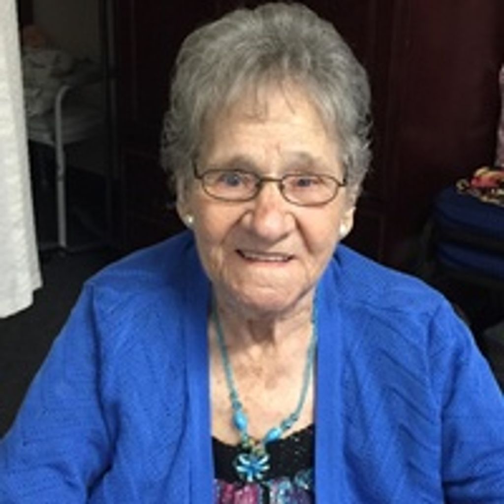 Maxine Hogan