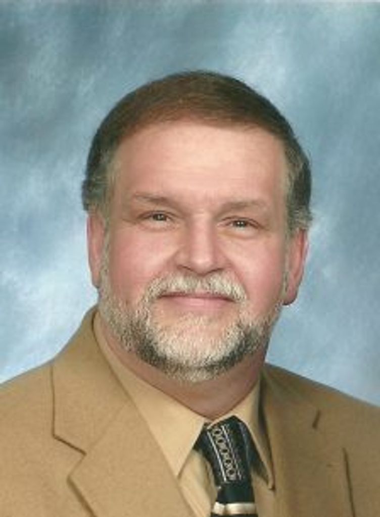 Robert Eagle Profile Photo