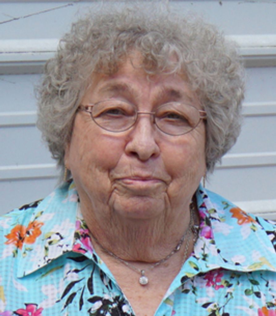 Ruth E Hinrichsen Profile Photo