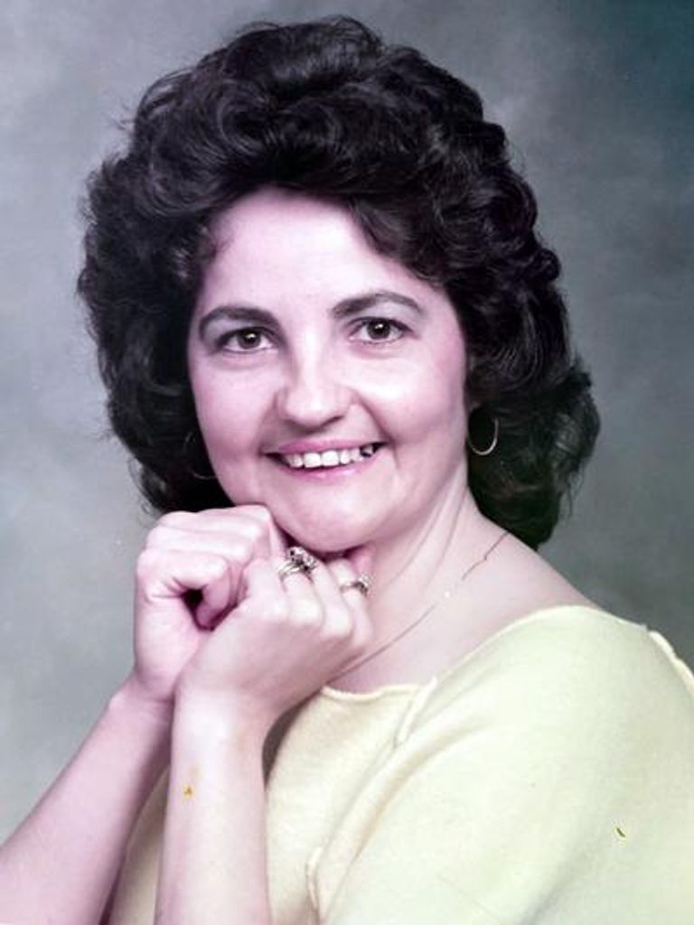 Geneva Hall White Profile Photo