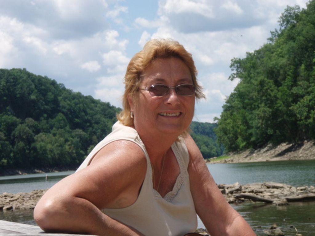 Ellen Moore Profile Photo